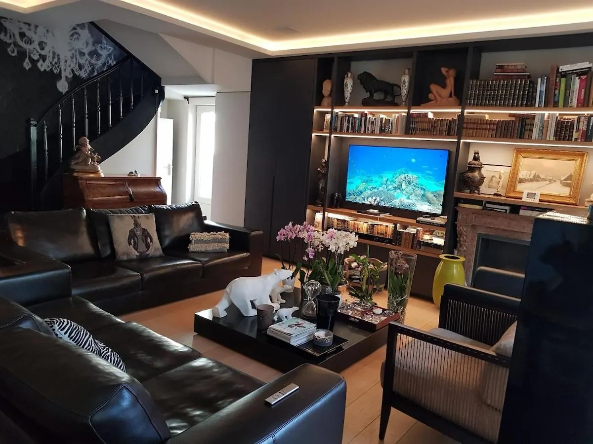 Lyon 4E Croix Rousse Maison Complete Jardin 0*,  法国